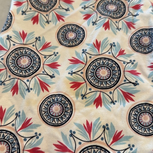 Tea Collection Patterned Top with Ruffle Hem - Picture 10 of 10